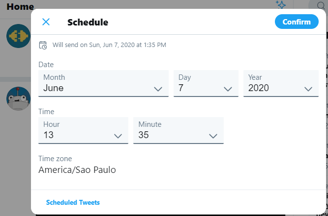 Para agendar um tuíte no Twitter, basta compor a mensagem e, em seguida, clicar no ícone de calendário. 
